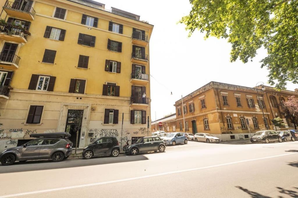 Testaccio Luminous And Large Apartment Rome
